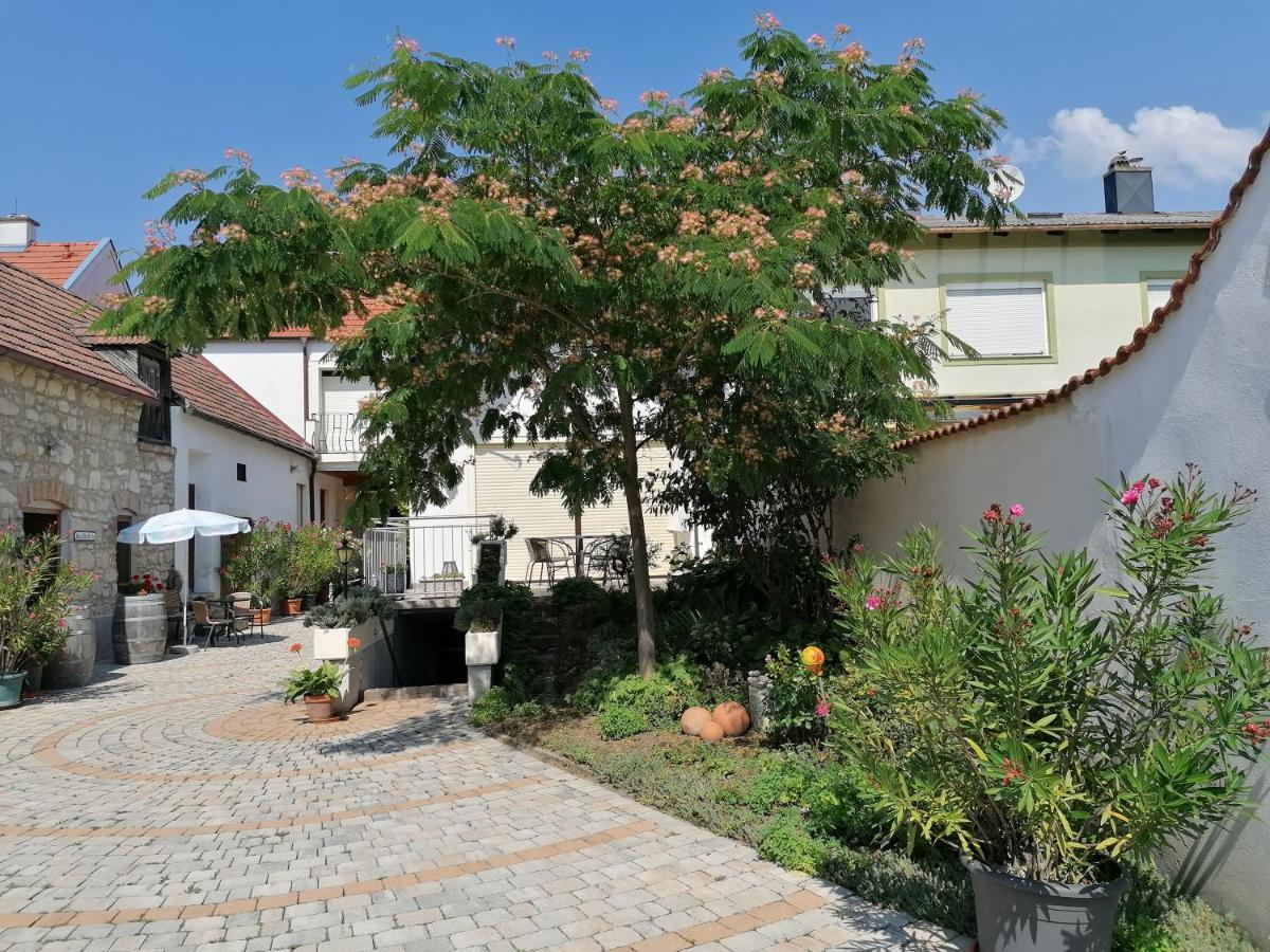 Gaestehaus Anita Breitenbrunn  Luaran gambar