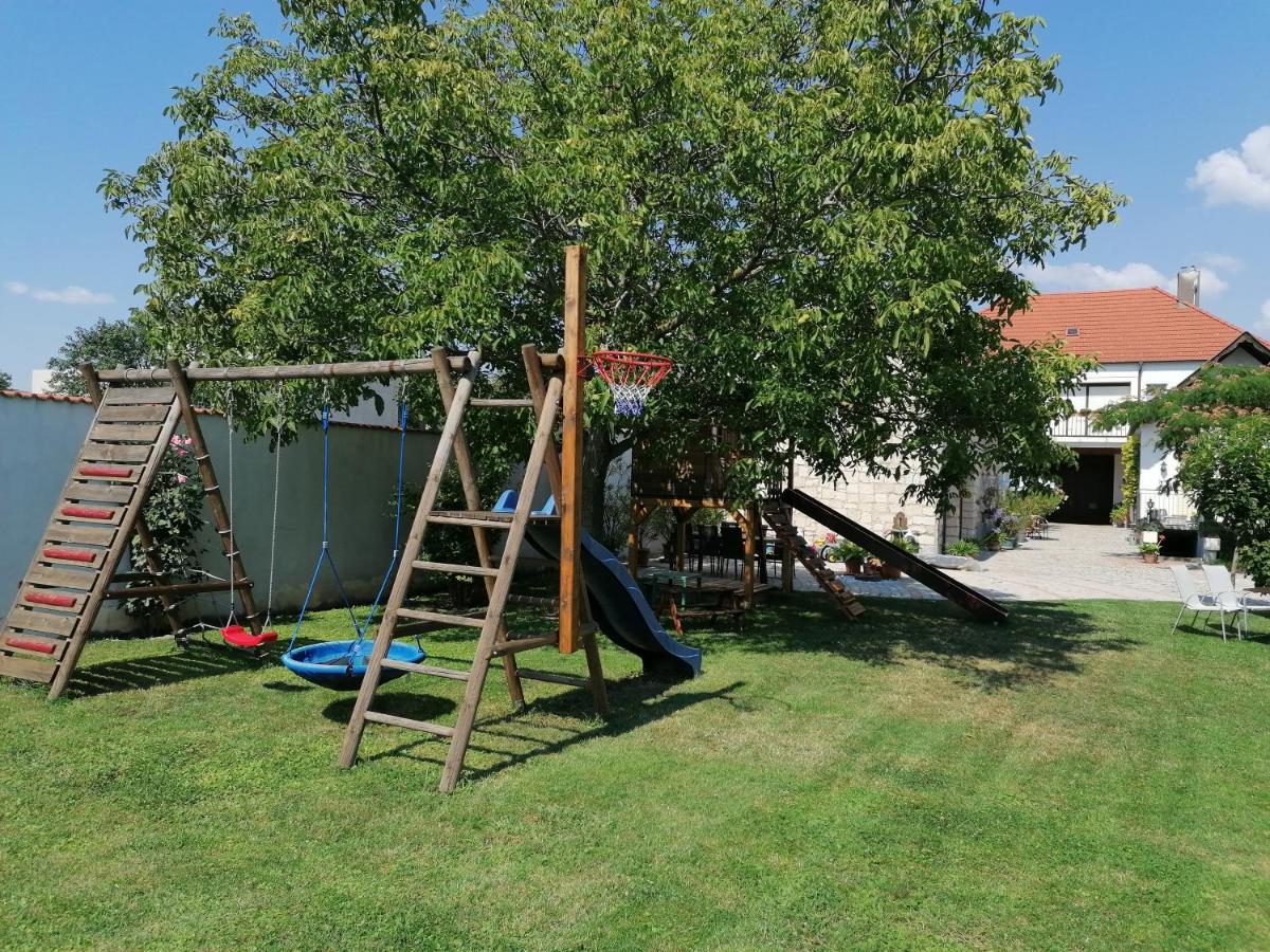 Gaestehaus Anita Breitenbrunn  Luaran gambar